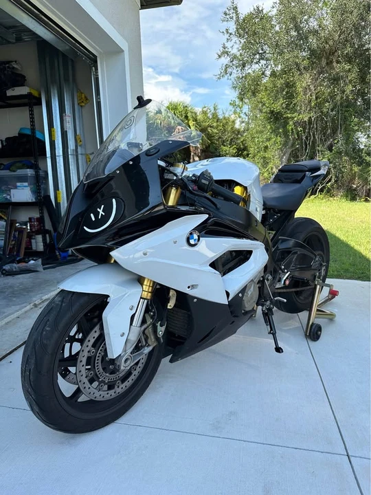2017 BMW S1000 - Image 3 of 8