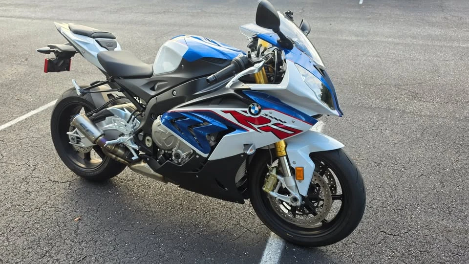 2017 BMW S1000 - Image 2 of 17