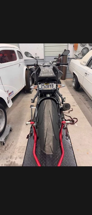 2017 BMW S1000 - Image 8 of 9