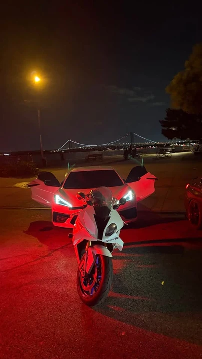 2017 BMW S1000 - Image 3 of 4
