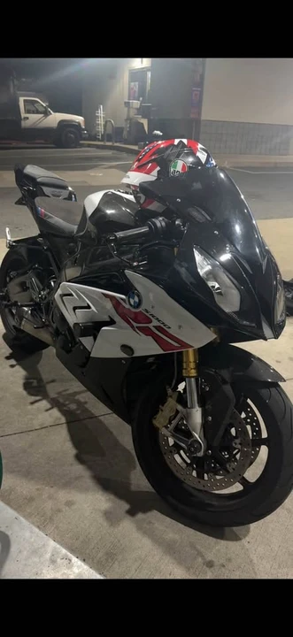 2017 BMW S1000 - Image 3 of 8