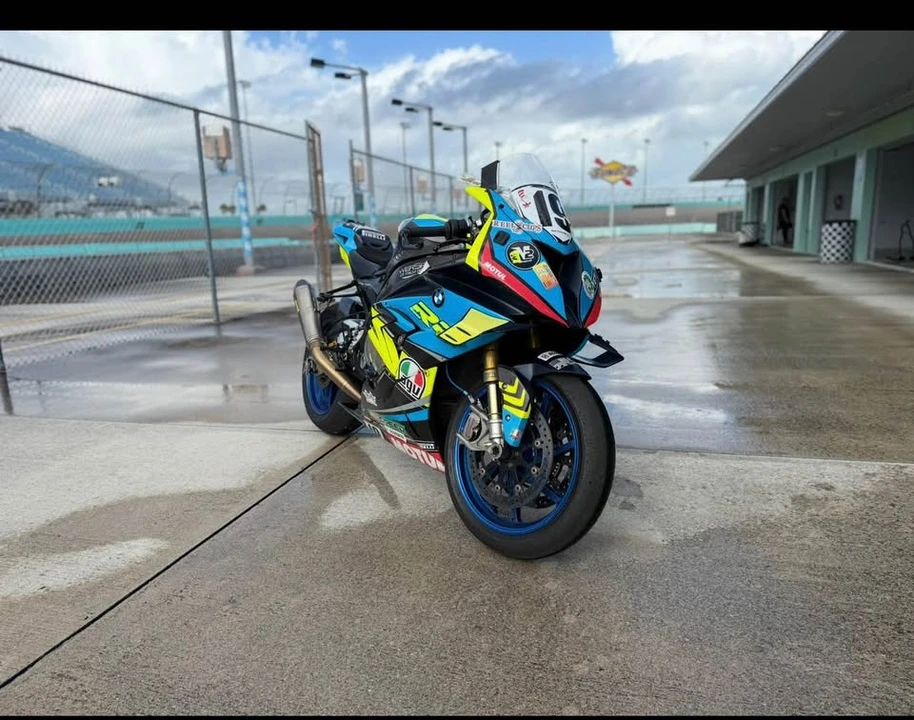 2017 BMW S1000 - Image 2 of 7