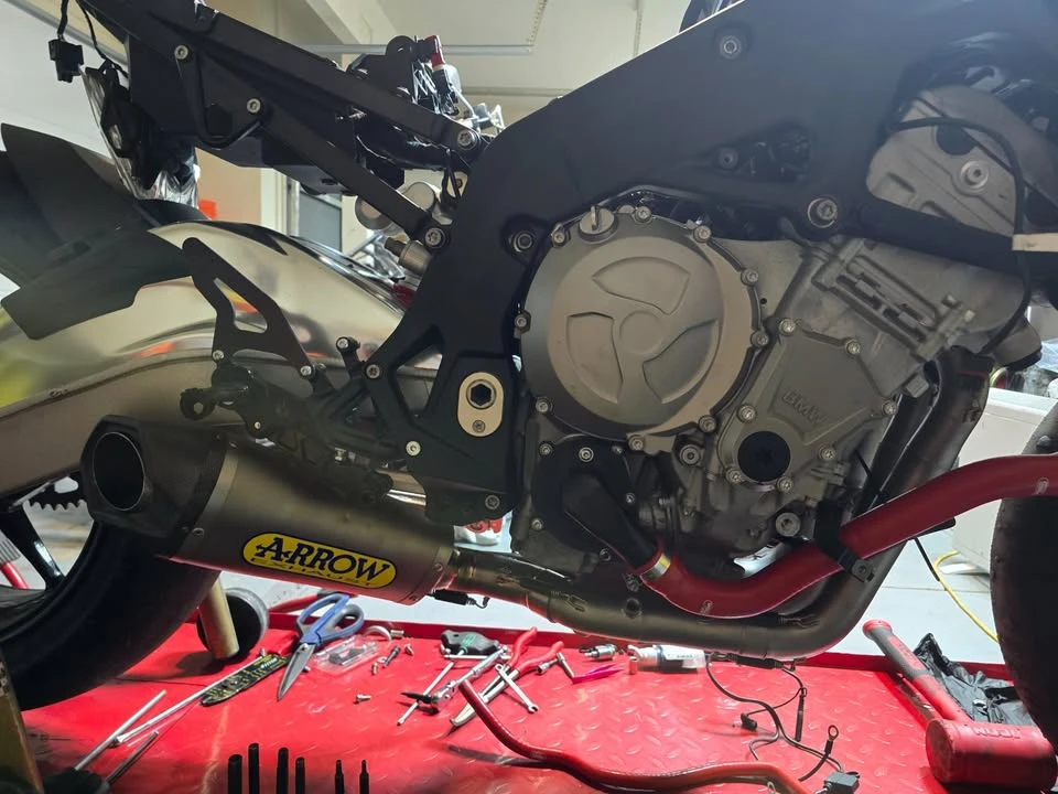 2017 BMW S1000 - Image 2 of 3