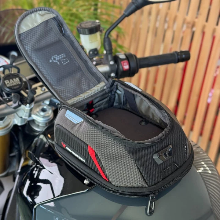 2017 BMW S1000 - Image 17 of 20