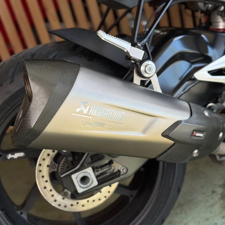2017 BMW S1000 - Image 12 of 20