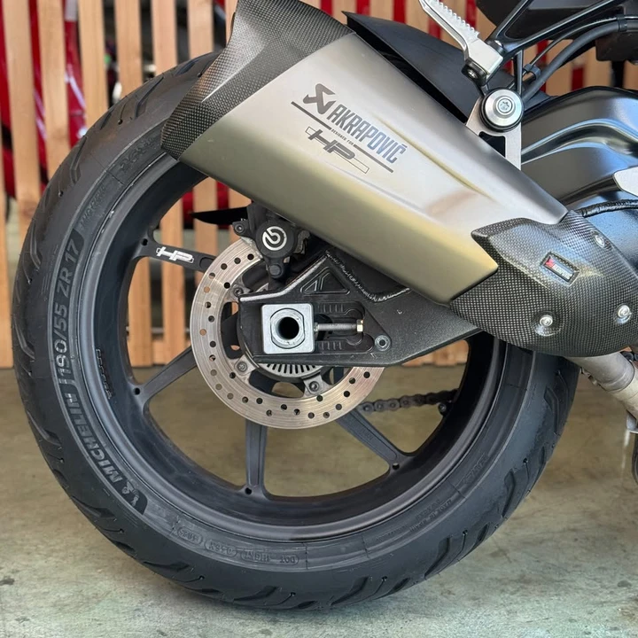 2017 BMW S1000 - Image 19 of 20