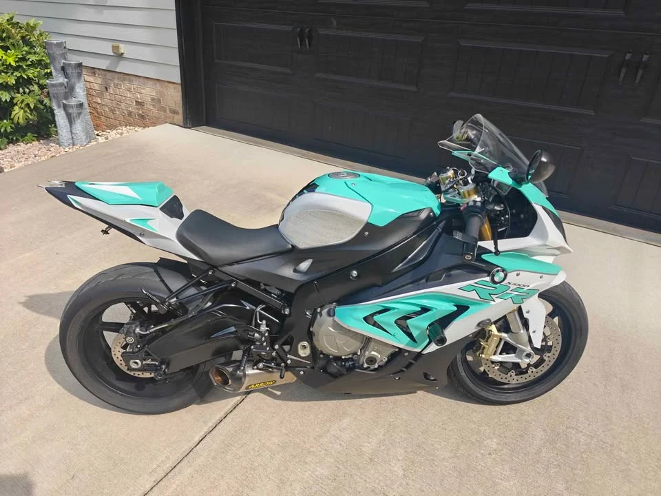 2017 BMW S1000 - Image 2 of 14