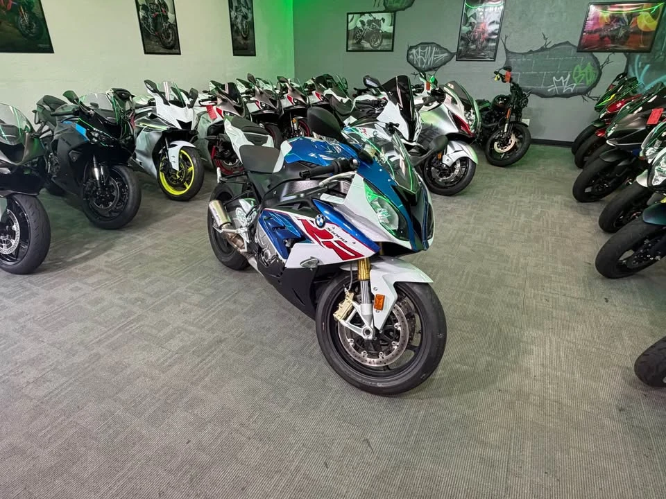 2017 BMW S1000 - Image 2 of 4