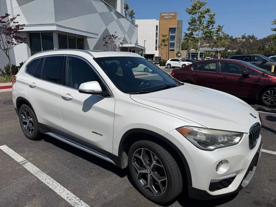 2017 BMW X1 - Image 7 of 10