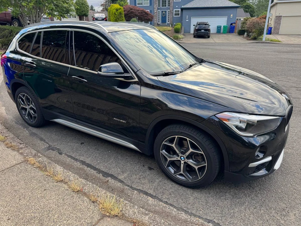 2017 BMW X1 - Image 4 of 8