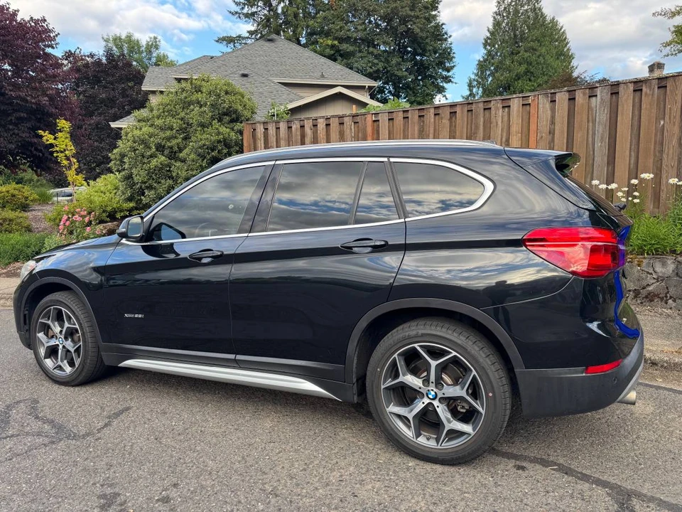 2017 BMW X1 - Image 2 of 8