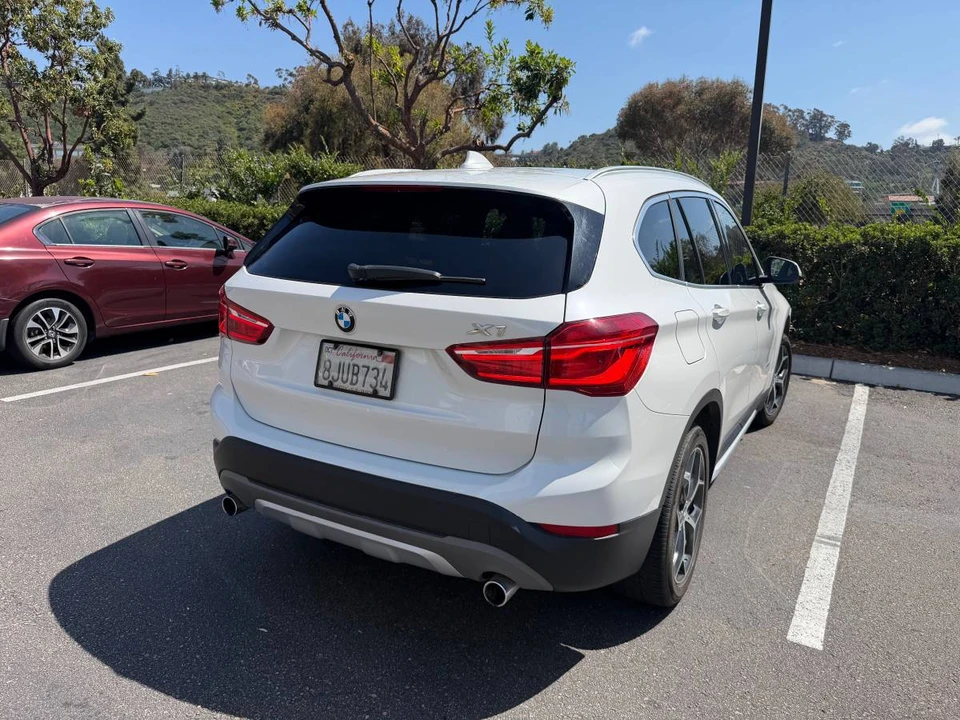 2017 BMW X1 - Image 5 of 10