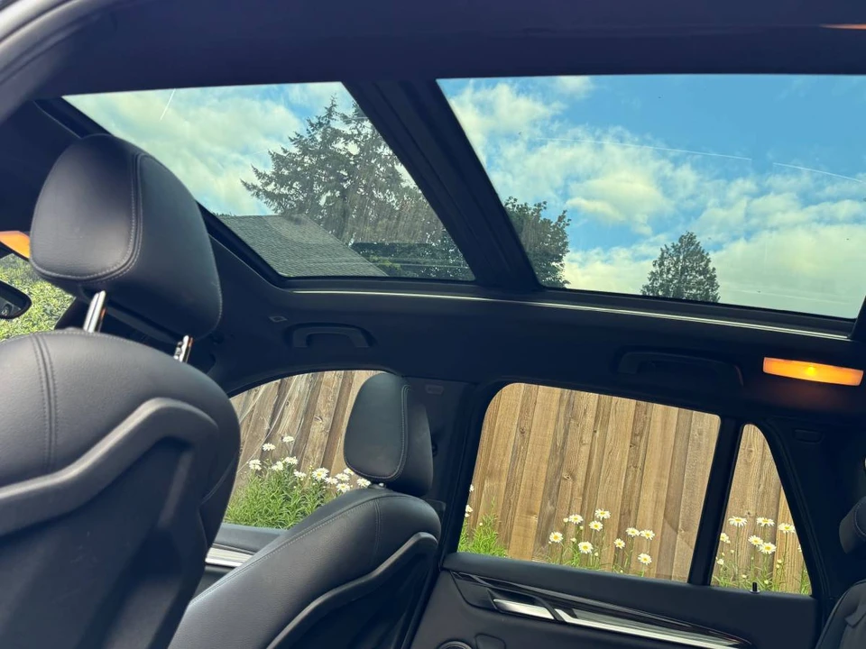 2017 BMW X1 - Image 7 of 8