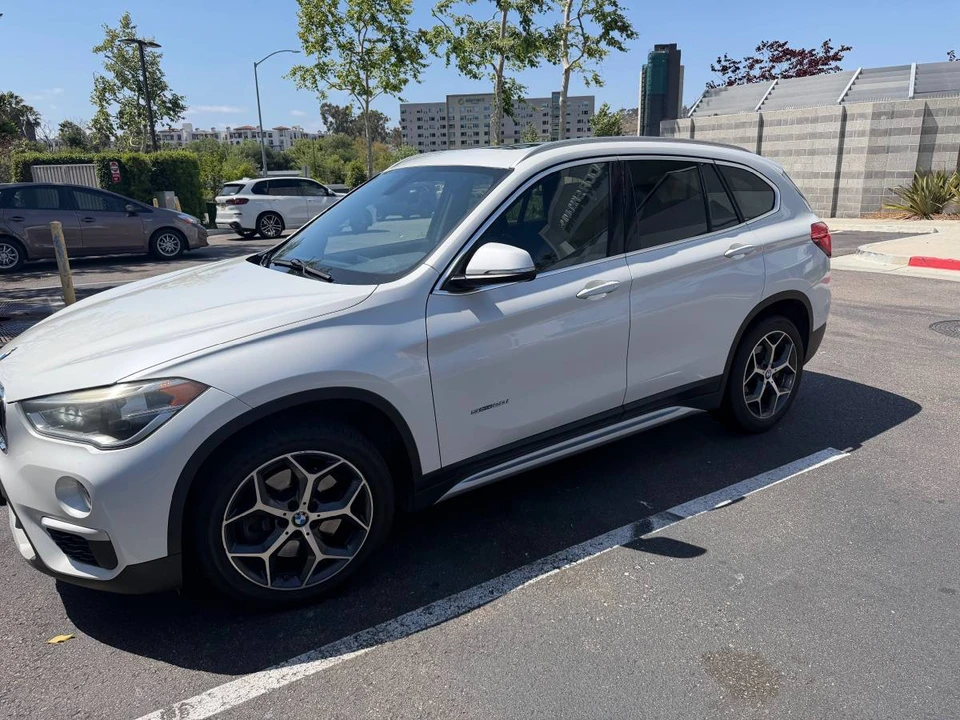 2017 BMW X1 - Image 3 of 10