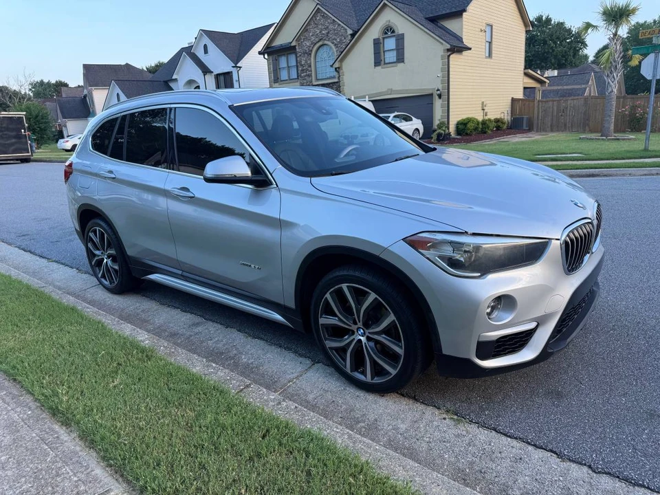 2017 BMW X1 - Image 2 of 16