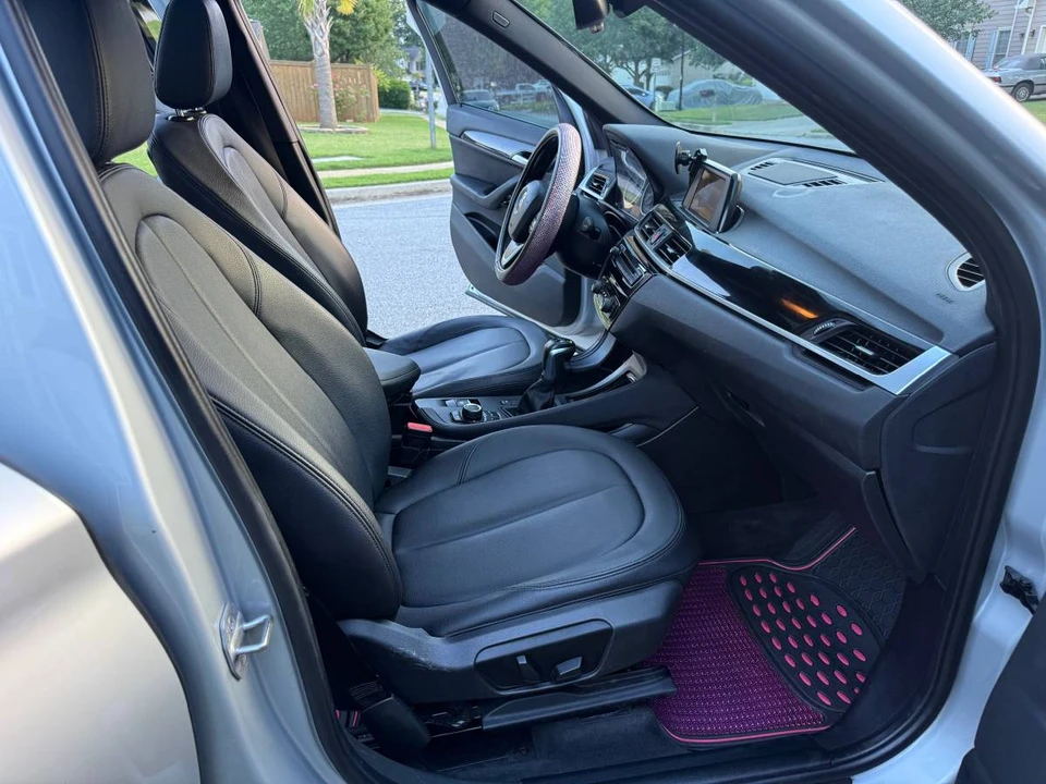 2017 BMW X1 - Image 8 of 16