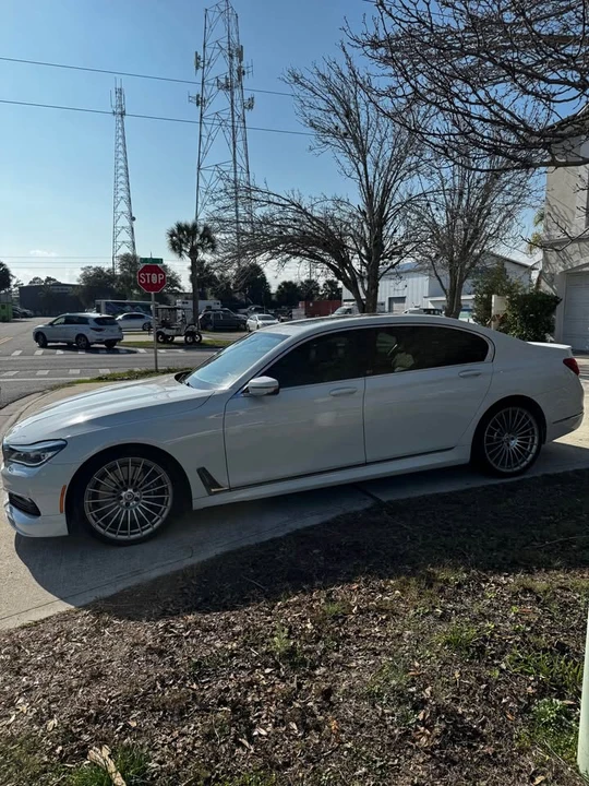 2017 BMW Alpina B7 - Image 3 of 7