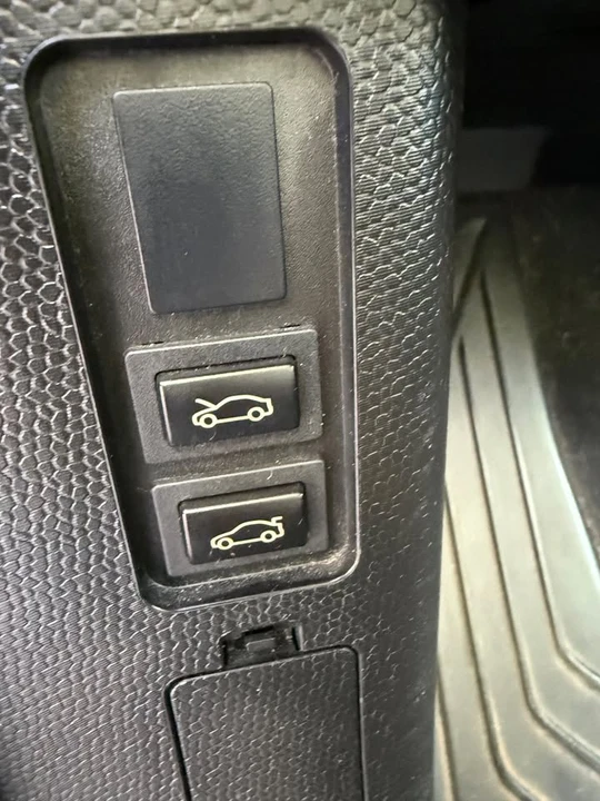 2017 BMW i3 - Image 16 of 18