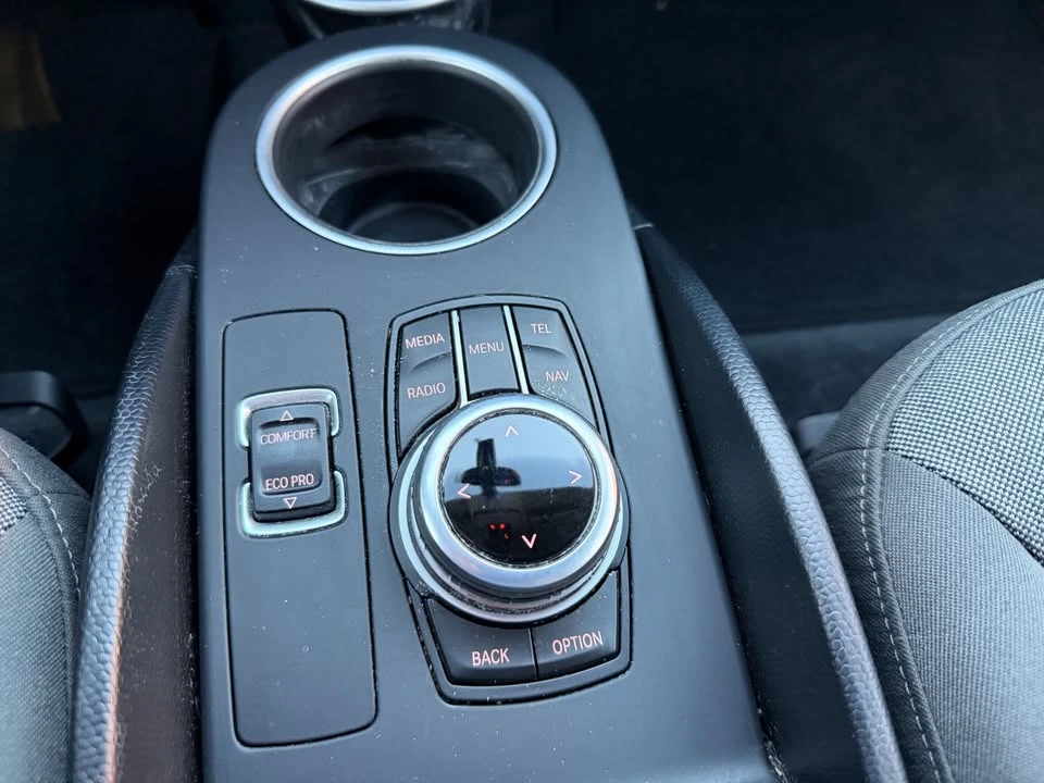 2017 BMW i3 - Image 13 of 18