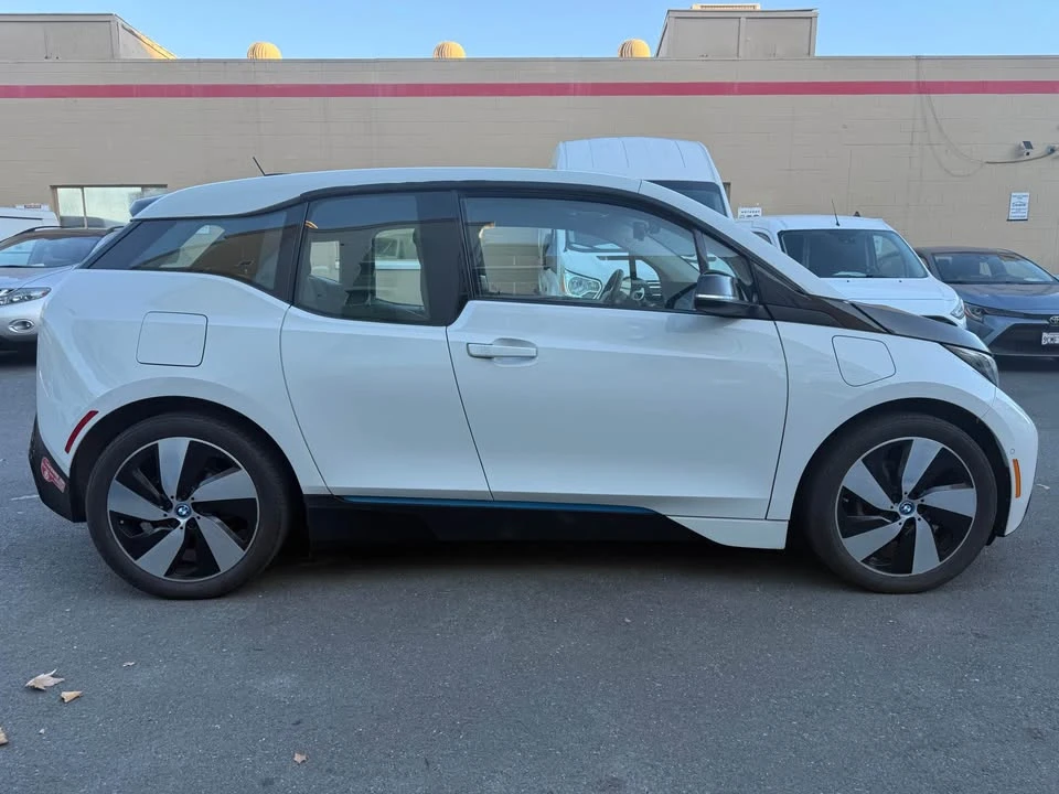2017 BMW i3 - Image 6 of 10