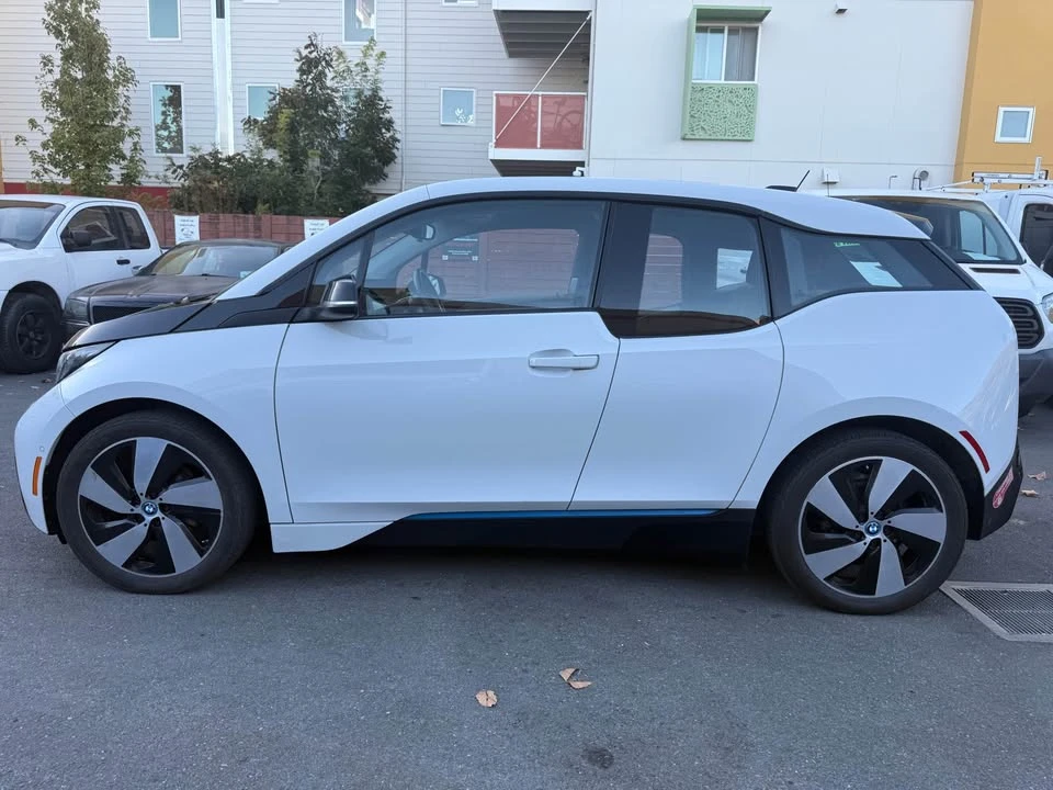 2017 BMW i3 - Image 7 of 10