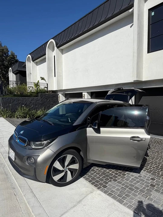 2017 BMW i3 - Image 18 of 20