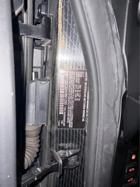 2017 BMW i3 - Image 19 of 20