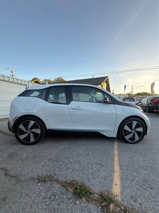 2017 BMW i3 - Image 6 of 19