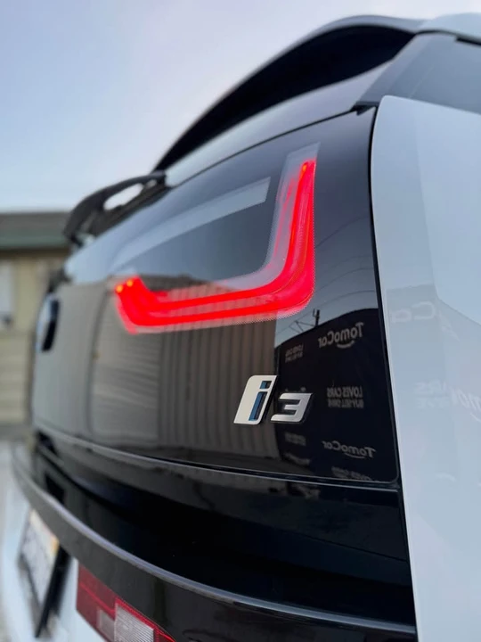 2017 BMW i3 - Image 10 of 19