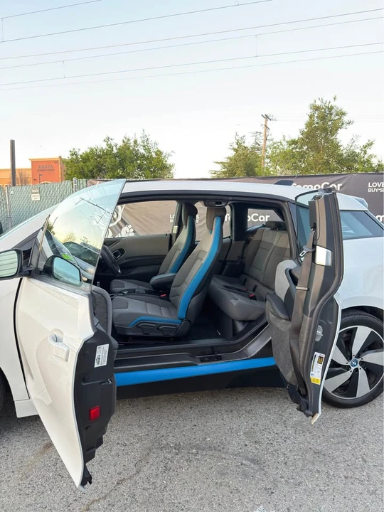 2017 BMW i3 - Image 14 of 19