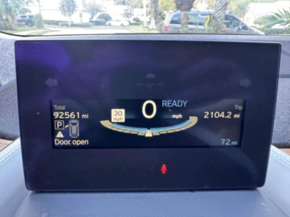2017 BMW i3 - Image 5 of 13