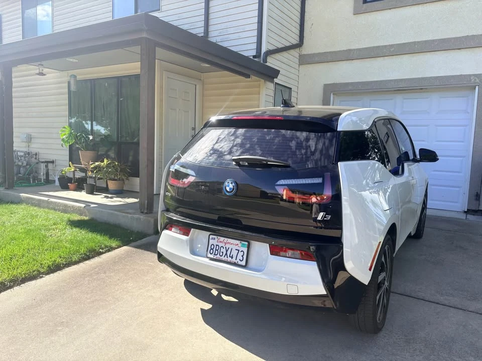 2017 BMW i3 - Image 4 of 14