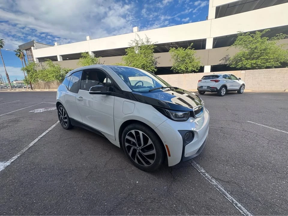 2017 BMW i3 - Image 10 of 20