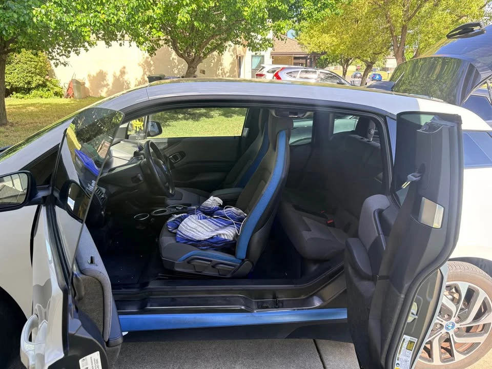 2017 BMW i3 - Image 9 of 14