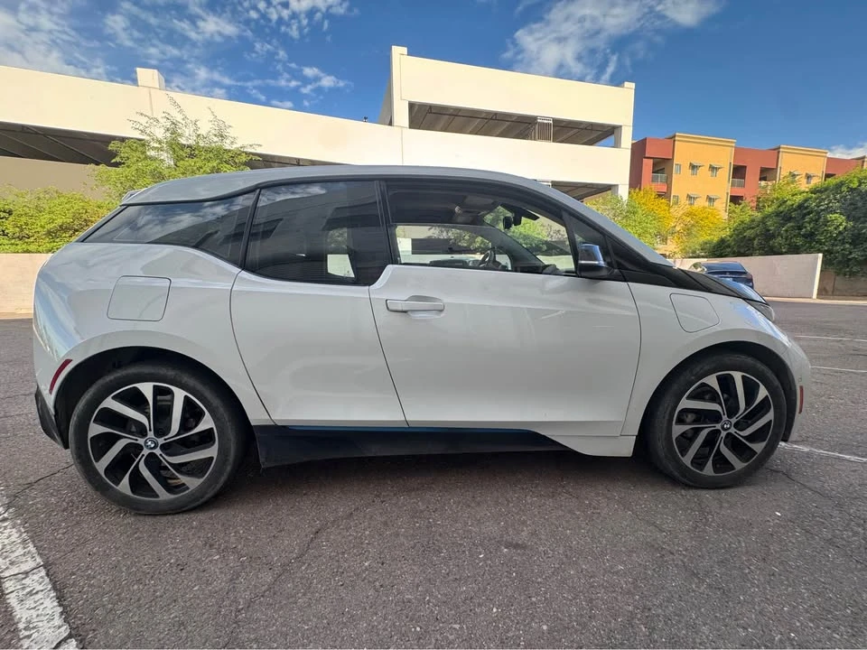 2017 BMW i3 - Image 9 of 20