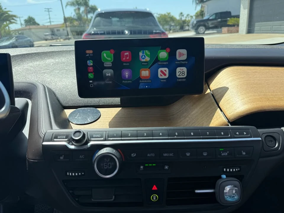 2017 BMW i3 - Image 9 of 9