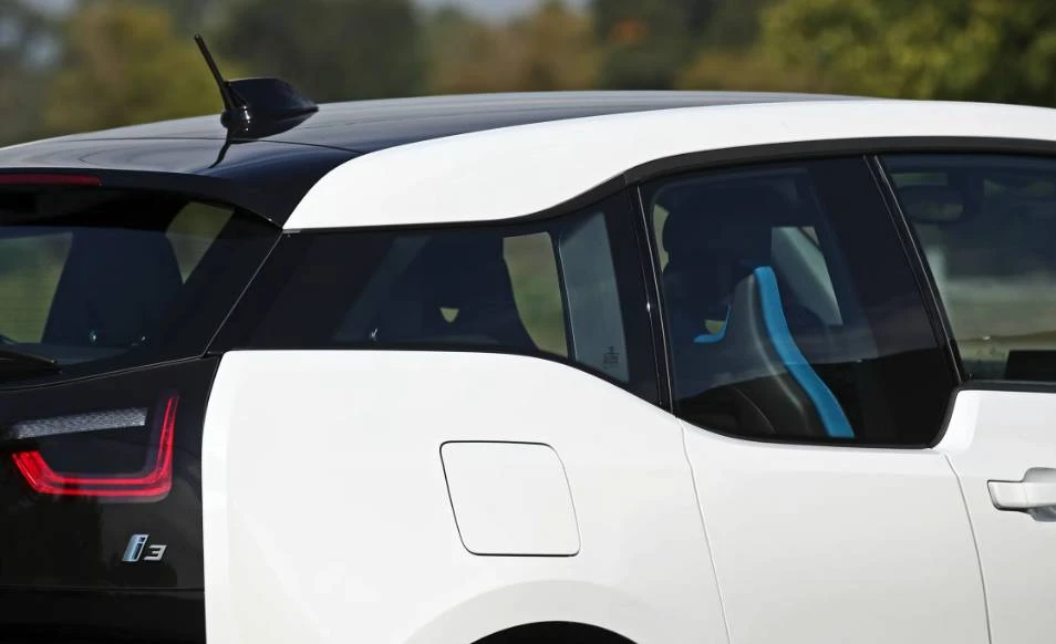 2017 BMW i3 - Image 9 of 11
