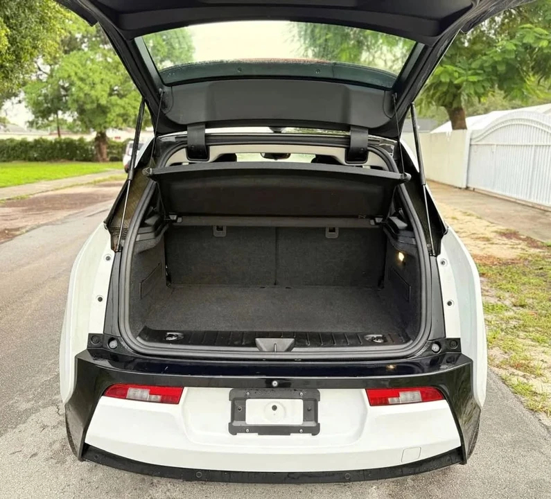 2017 BMW i3 - Image 13 of 16