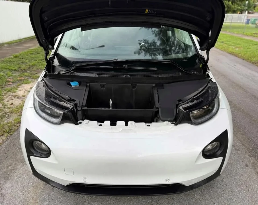 2017 BMW i3 - Image 9 of 16