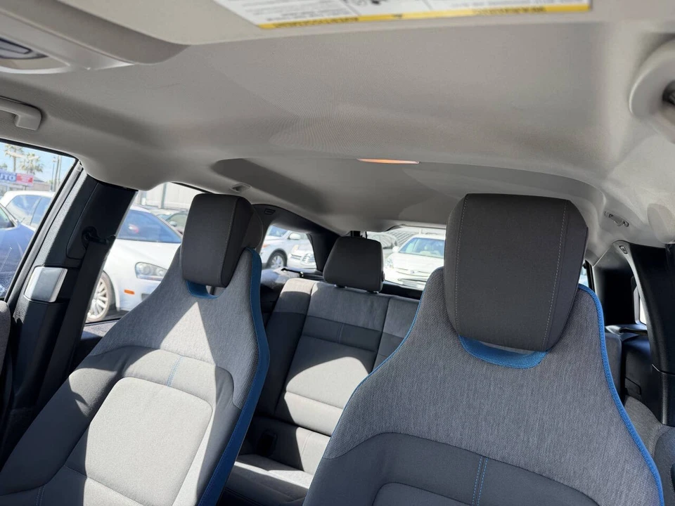 2017 BMW i3 - Image 11 of 17