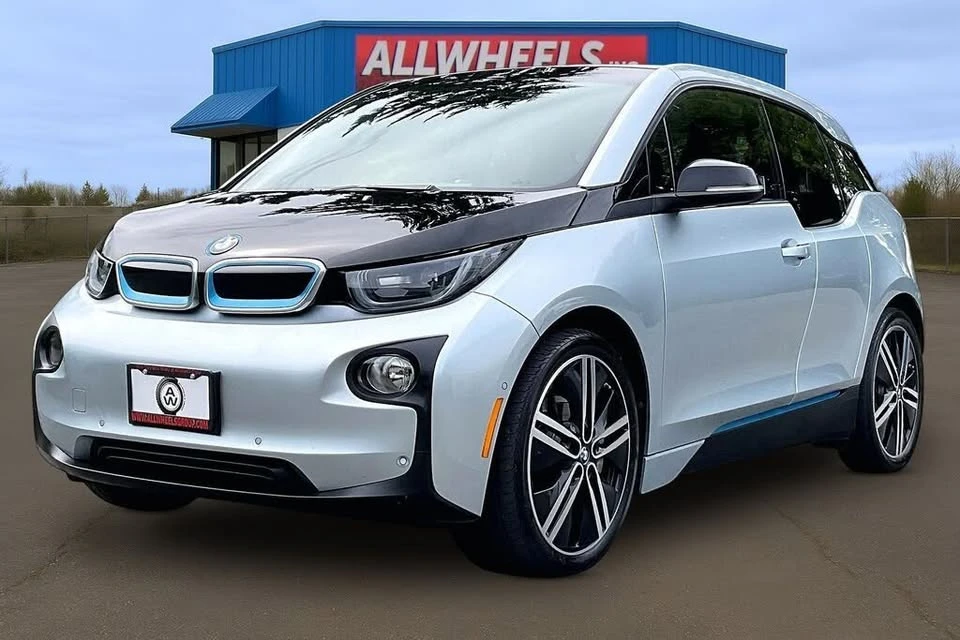 2017 BMW i3 - Image 11 of 20