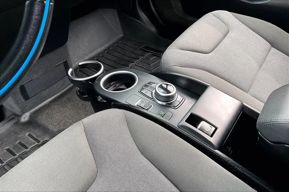 2017 BMW i3 - Image 14 of 20