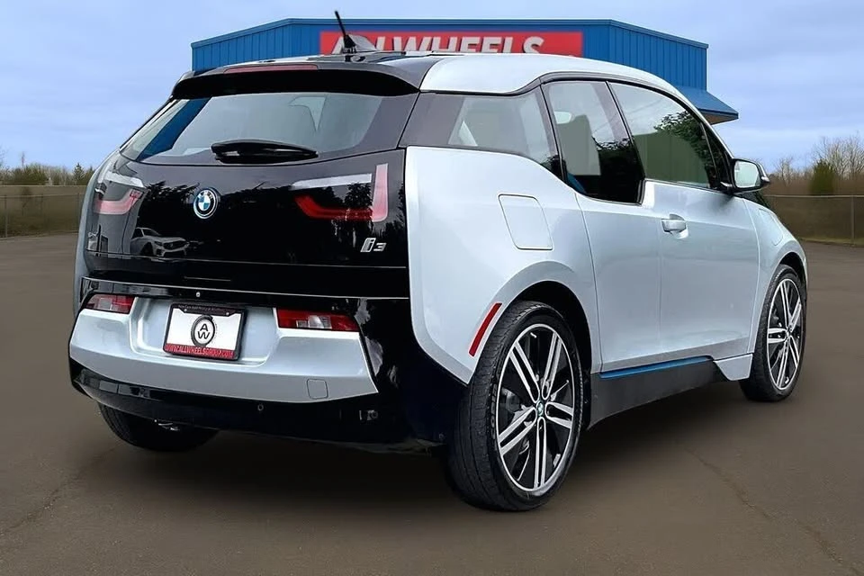 2017 BMW i3 - Image 12 of 20
