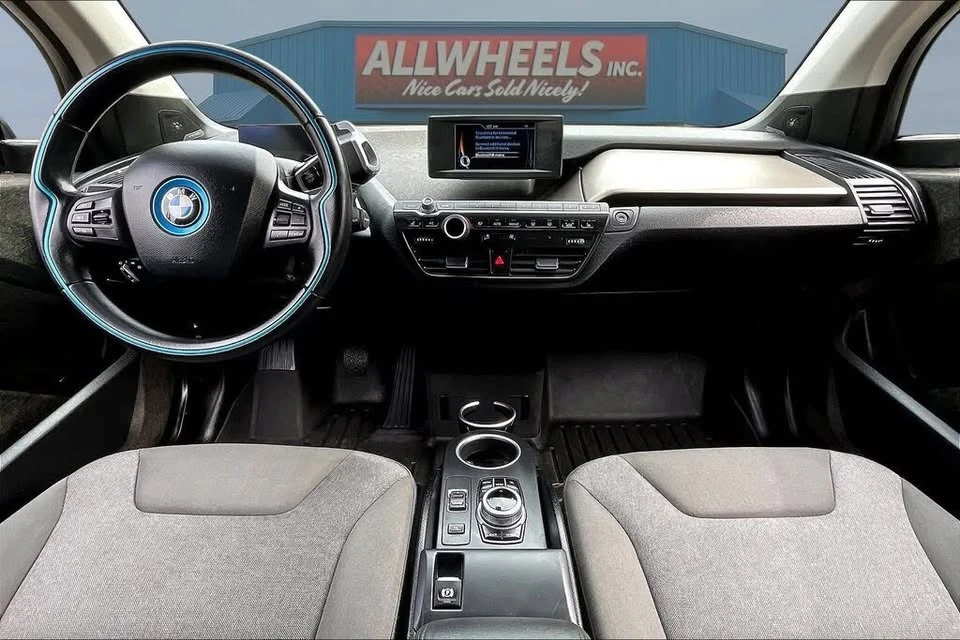 2017 BMW i3 - Image 15 of 20