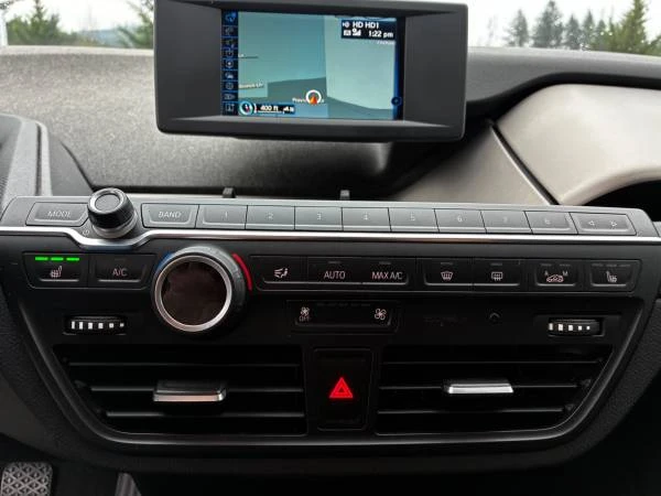 2017 BMW i3 - Image 14 of 21