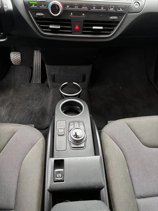 2017 BMW i3 - Image 2 of 4