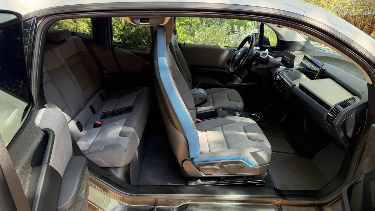 2017 BMW i3 - Image 8 of 11