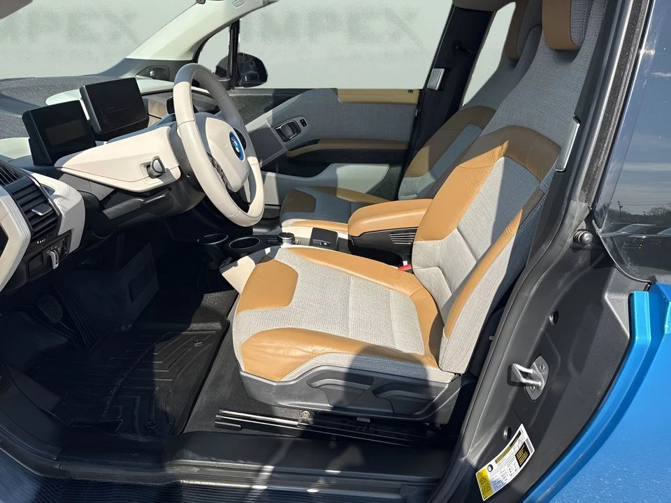 2017 BMW i3 - Image 9 of 12