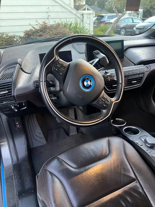 2017 BMW i3 - Image 10 of 15