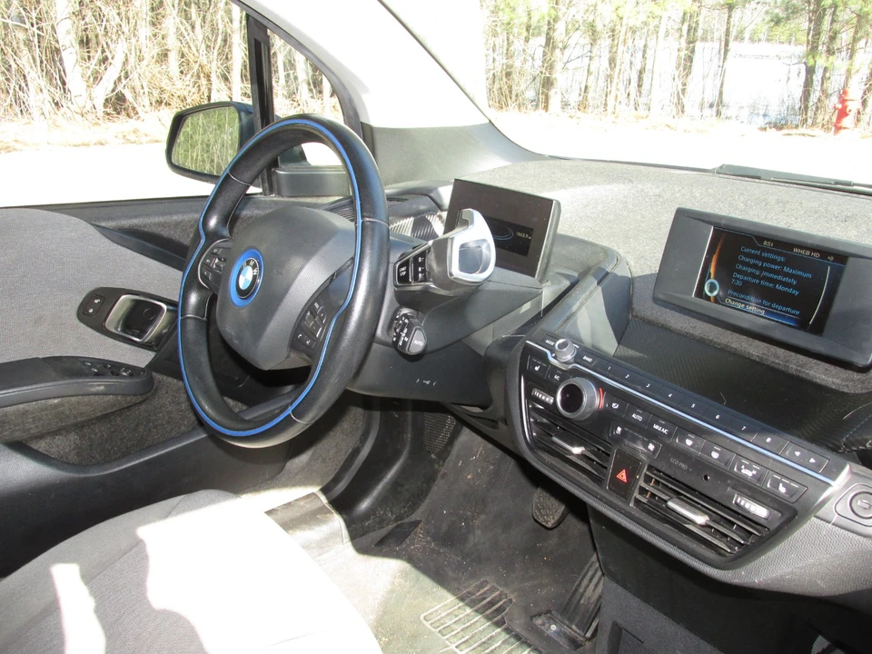 2017 BMW i3 - Image 17 of 20